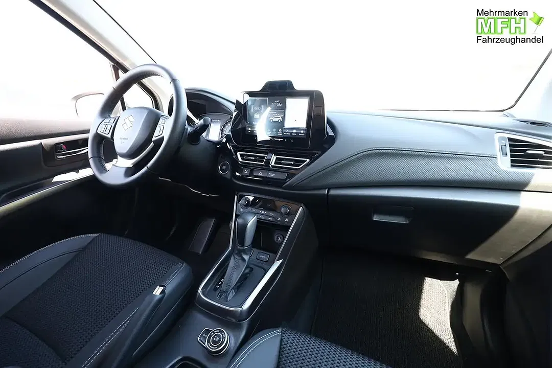 Suzuki S-Cross - Thumbnail 8