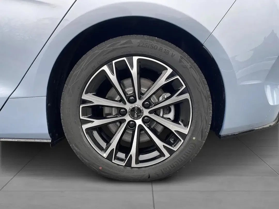 BYD Seal - Thumbnail 6