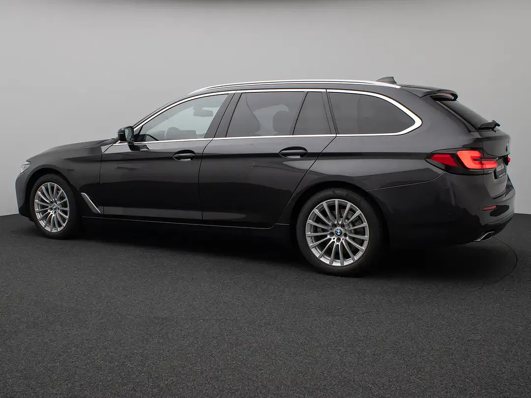 BMW 520 - Thumbnail 9
