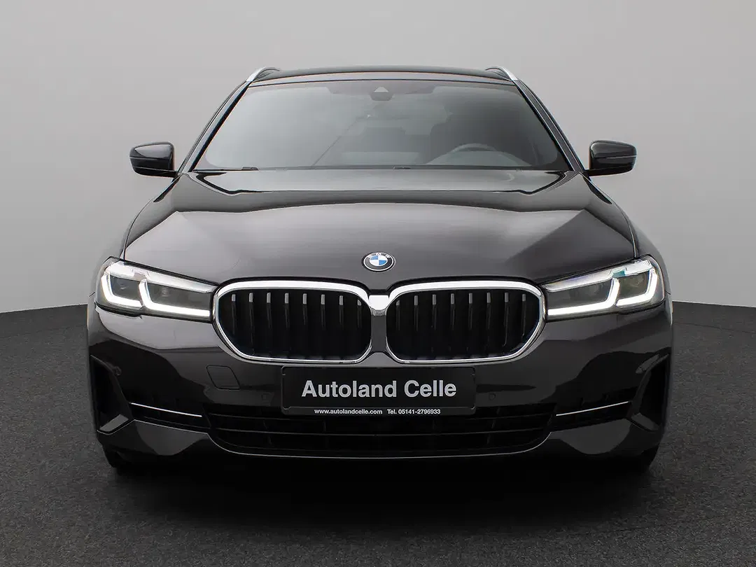 BMW 520 - Thumbnail 1
