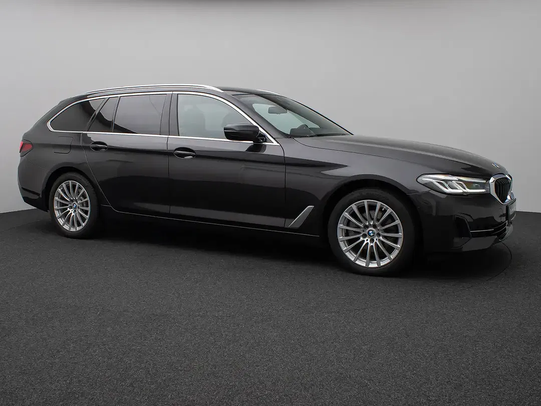 BMW 520 - Thumbnail 3