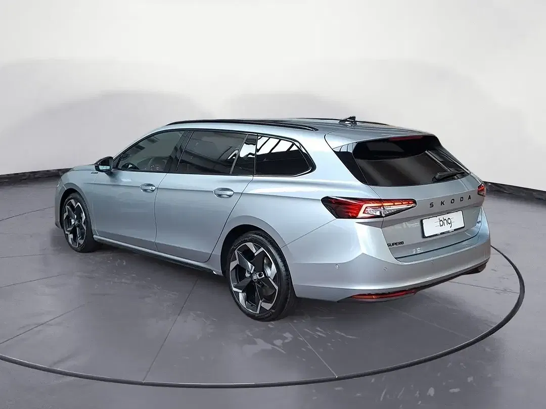 Skoda Superb - Thumbnail 2