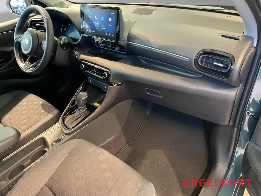 Toyota Yaris - Thumbnail 10