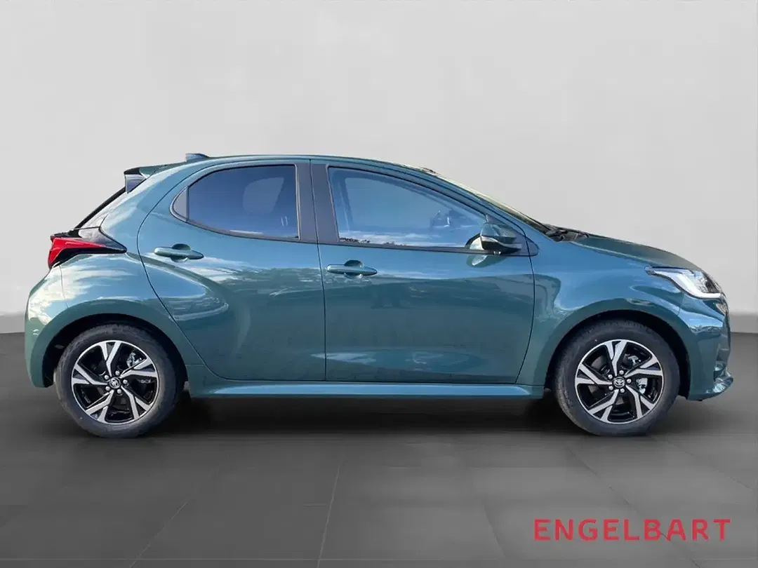 Toyota Yaris - Thumbnail 4