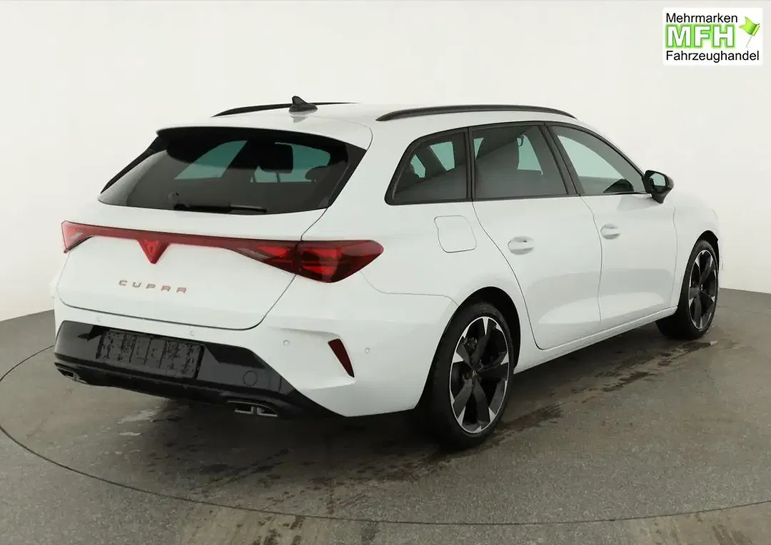CUPRA Leon - Thumbnail 2