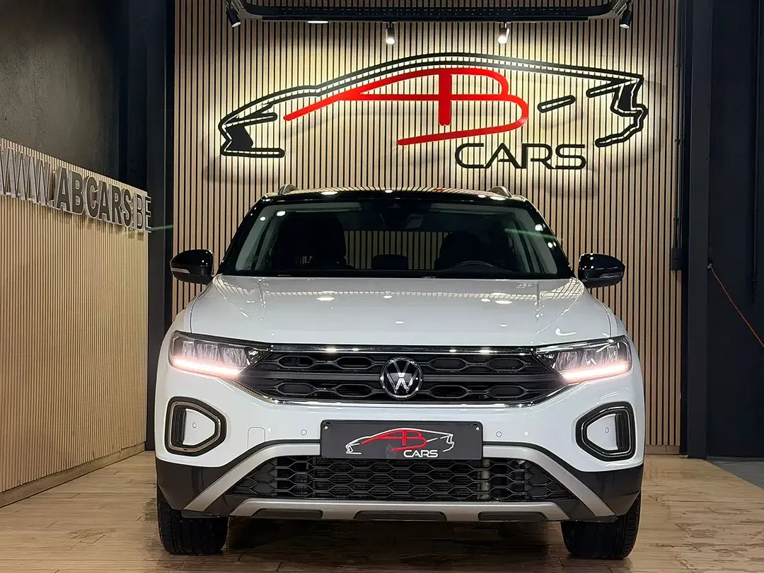 Volkswagen T-Roc - Thumbnail 9