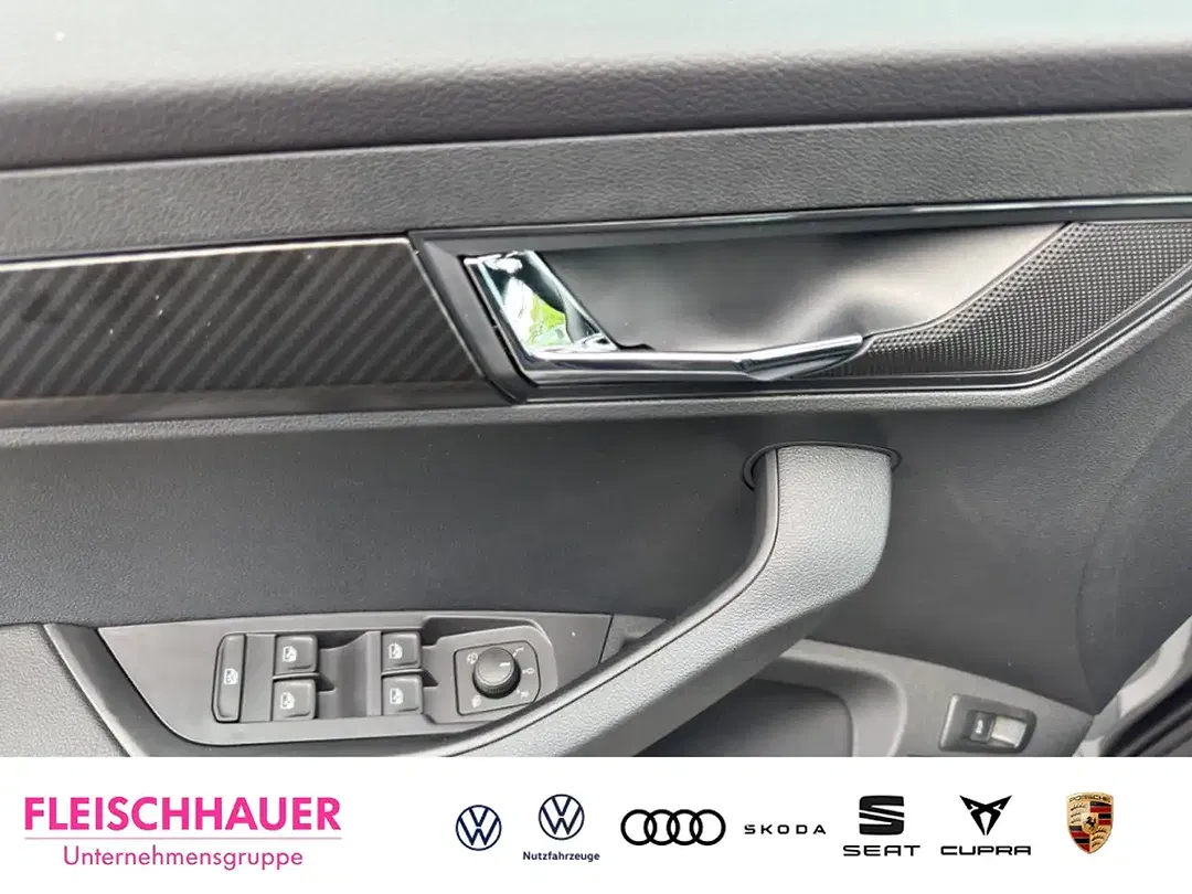 Skoda Karoq - Thumbnail 7