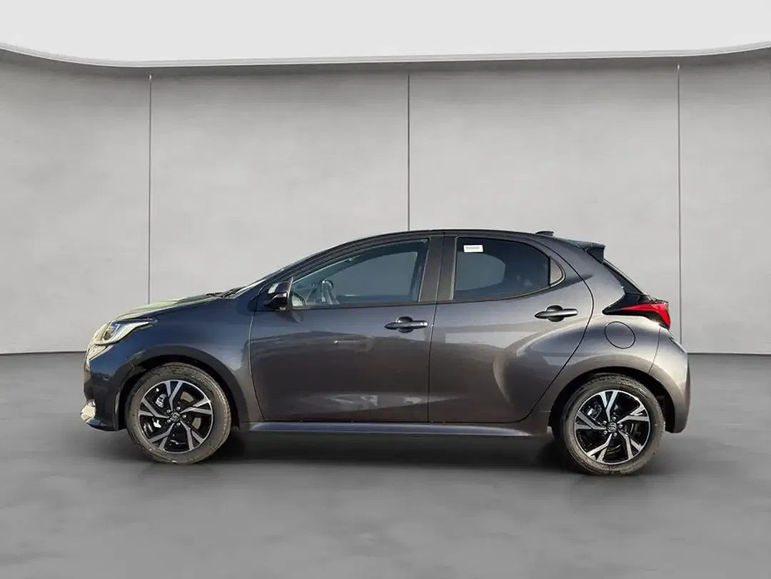 Toyota Yaris - Thumbnail 2