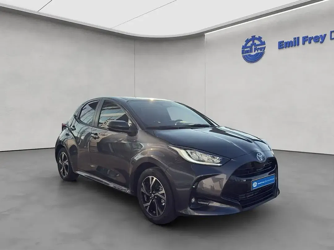Toyota Yaris - Thumbnail 6