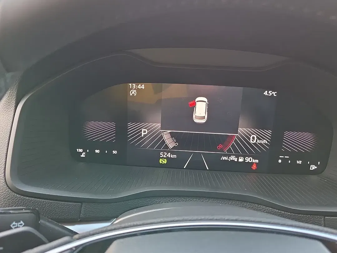Skoda Karoq - Thumbnail 11