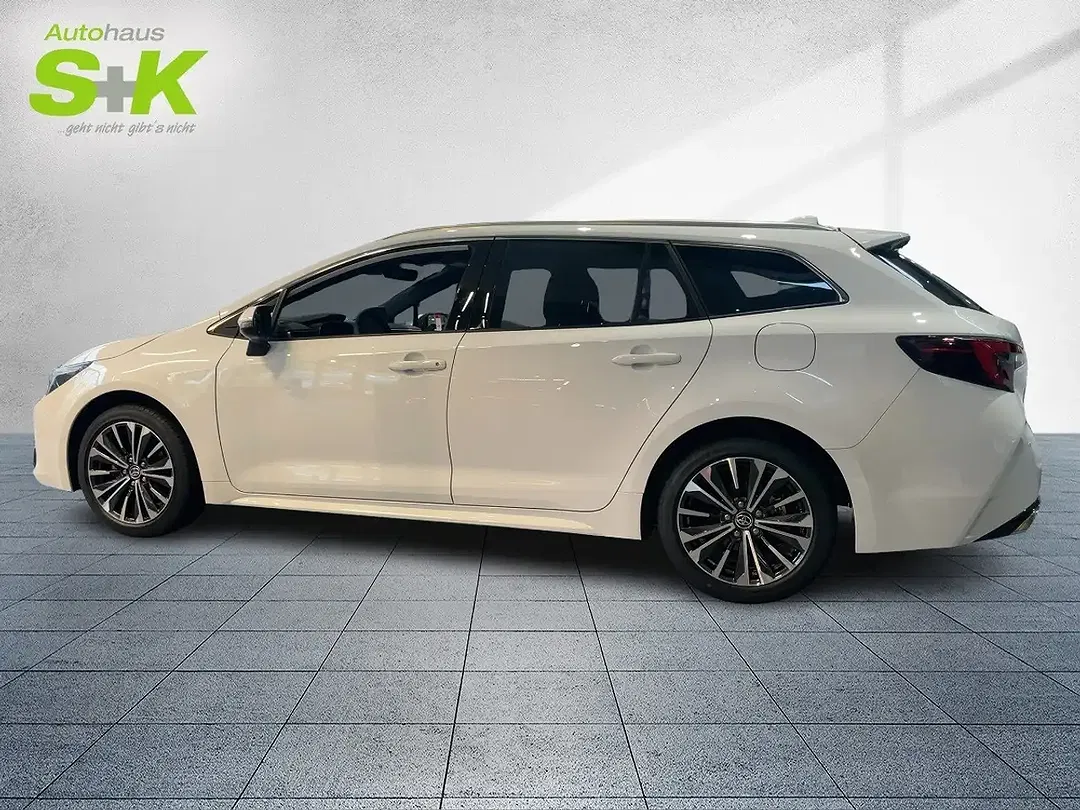 Toyota Corolla - Thumbnail 2