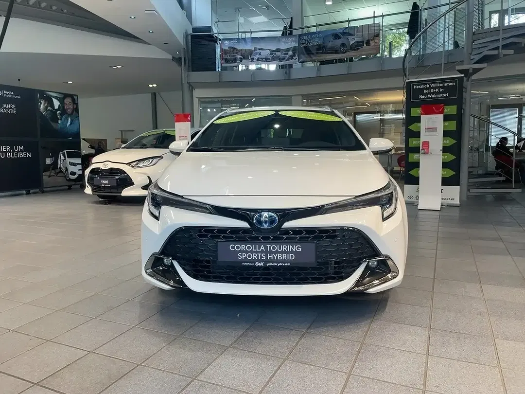 Toyota Corolla - Thumbnail 6