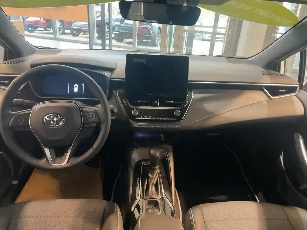 Toyota Corolla - Thumbnail 8