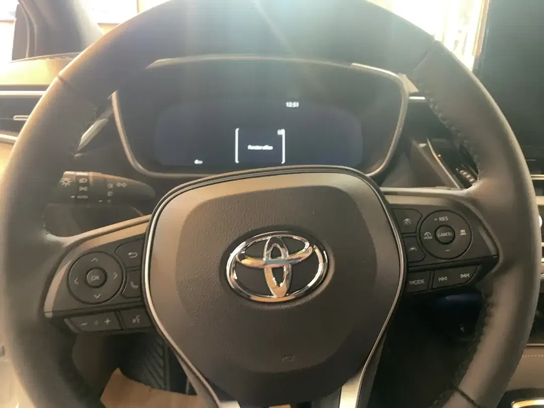 Toyota Corolla - Thumbnail 9