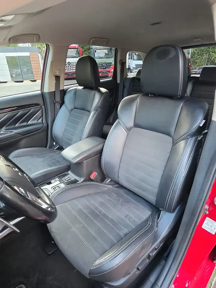 Mitsubishi Outlander - Thumbnail 12