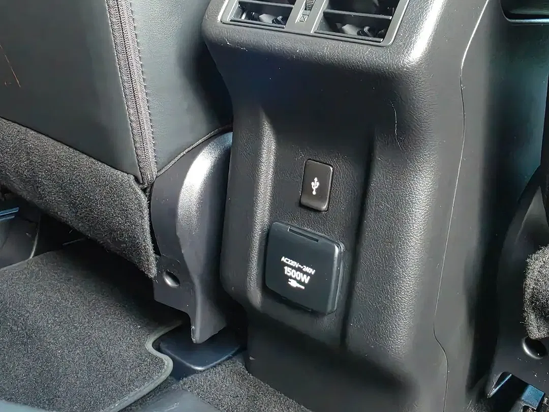 Mitsubishi Outlander - Thumbnail 15