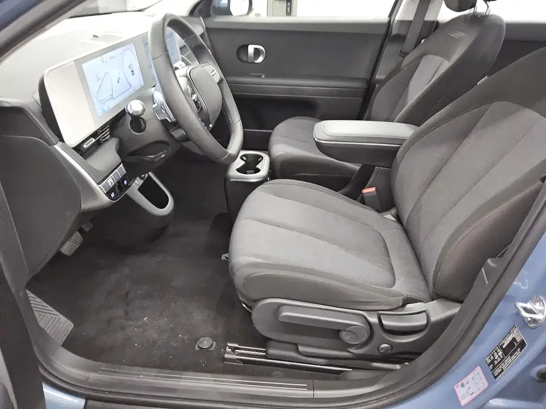 Hyundai IONIQ 5 - Thumbnail 9