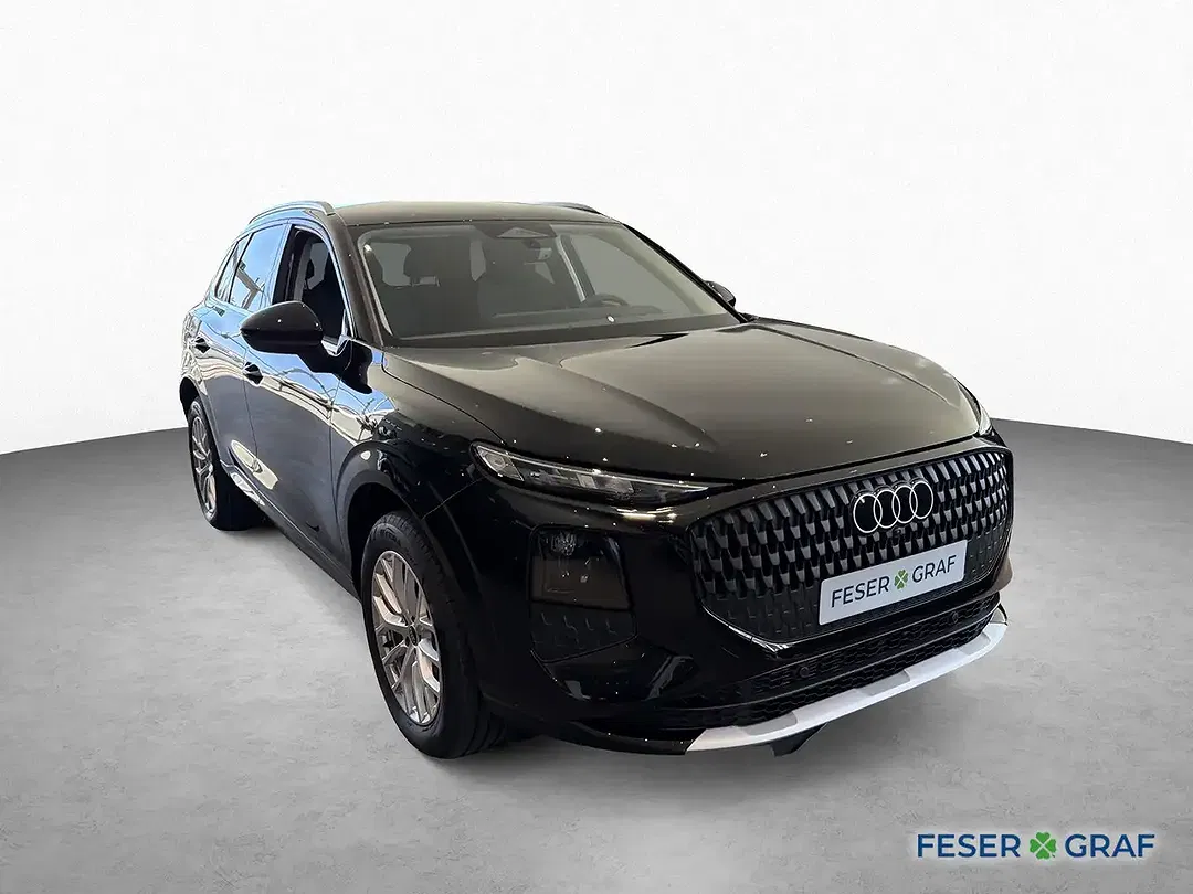 Audi Q3 - Thumbnail 3