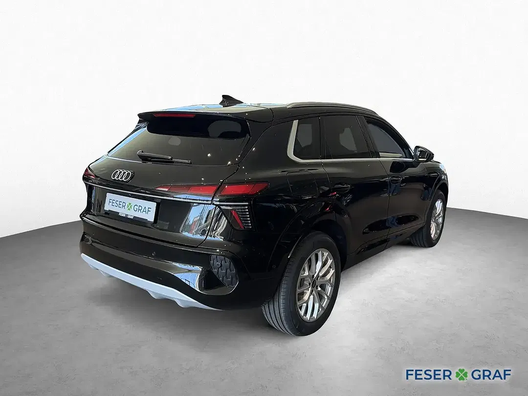 Audi Q3 - Thumbnail 5