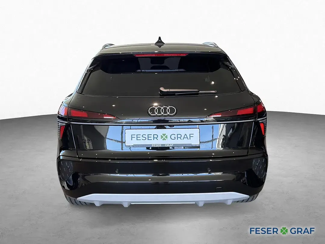 Audi Q3 - Thumbnail 6
