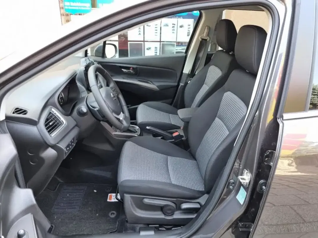 Suzuki S-Cross - Thumbnail 9