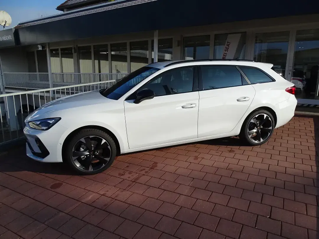 CUPRA Leon - Thumbnail 3