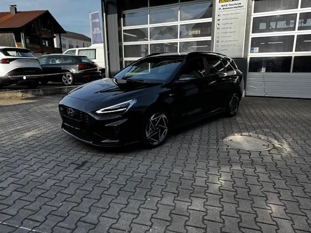Hyundai i30 - Thumbnail 1