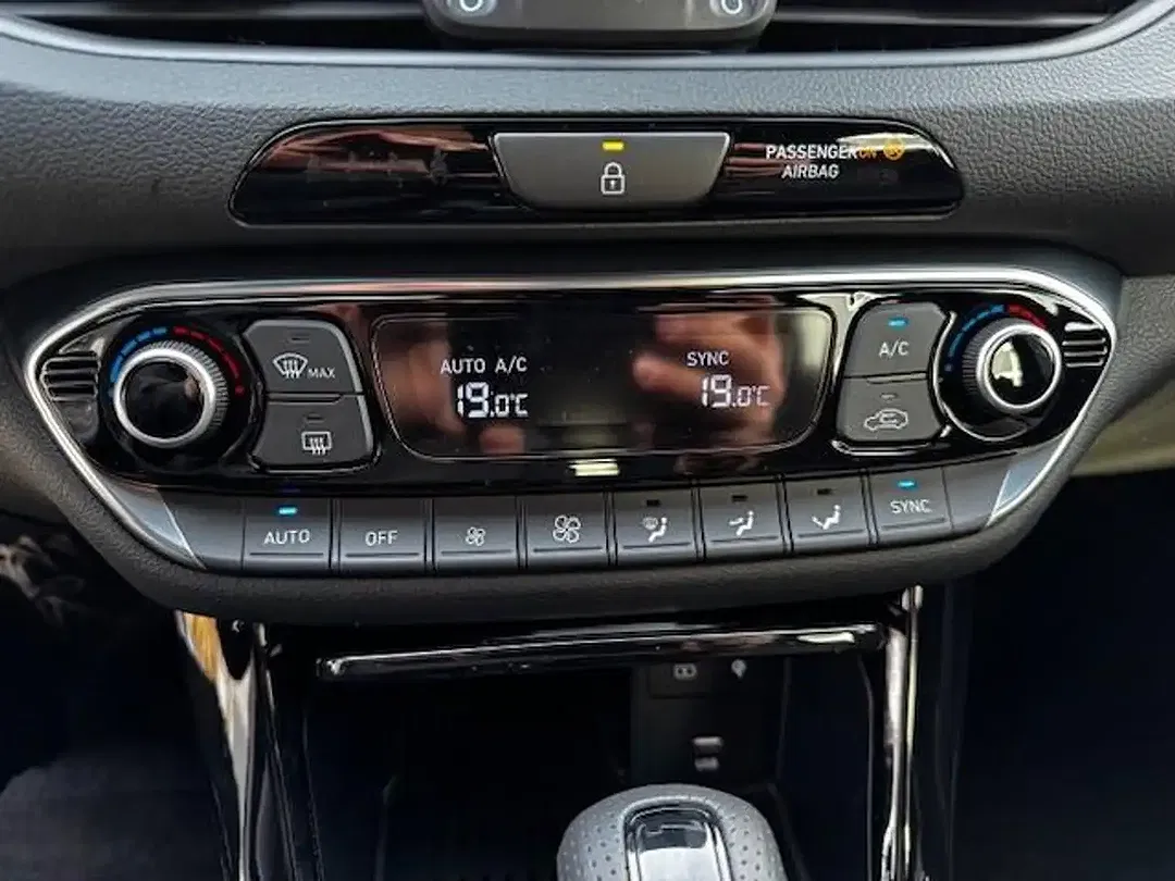Hyundai i30 - Thumbnail 15