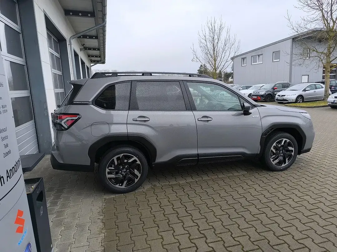 Subaru Forester - Thumbnail 5