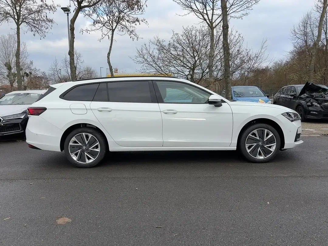Skoda Superb - Thumbnail 6