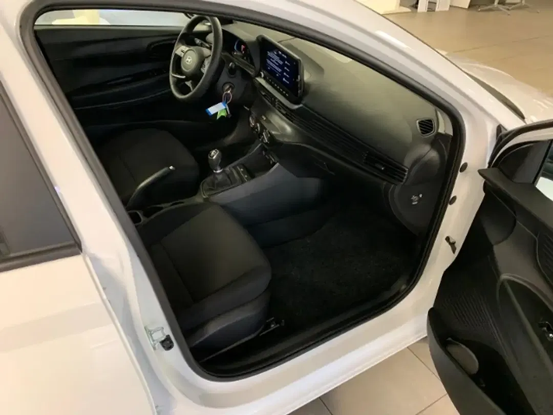 Hyundai i20 - Thumbnail 9