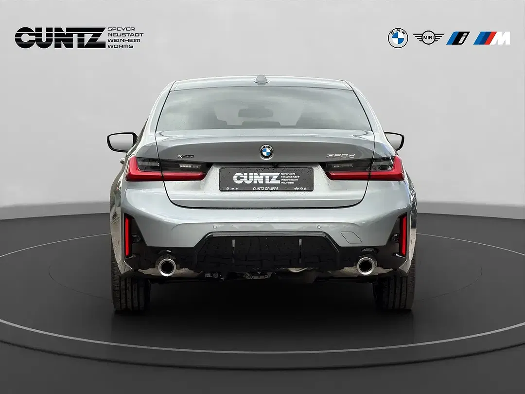 BMW 320 - Thumbnail 6