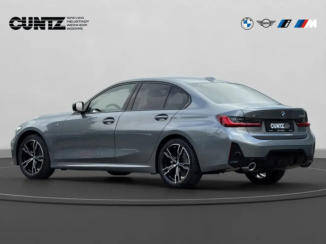 BMW 320 - Thumbnail 7