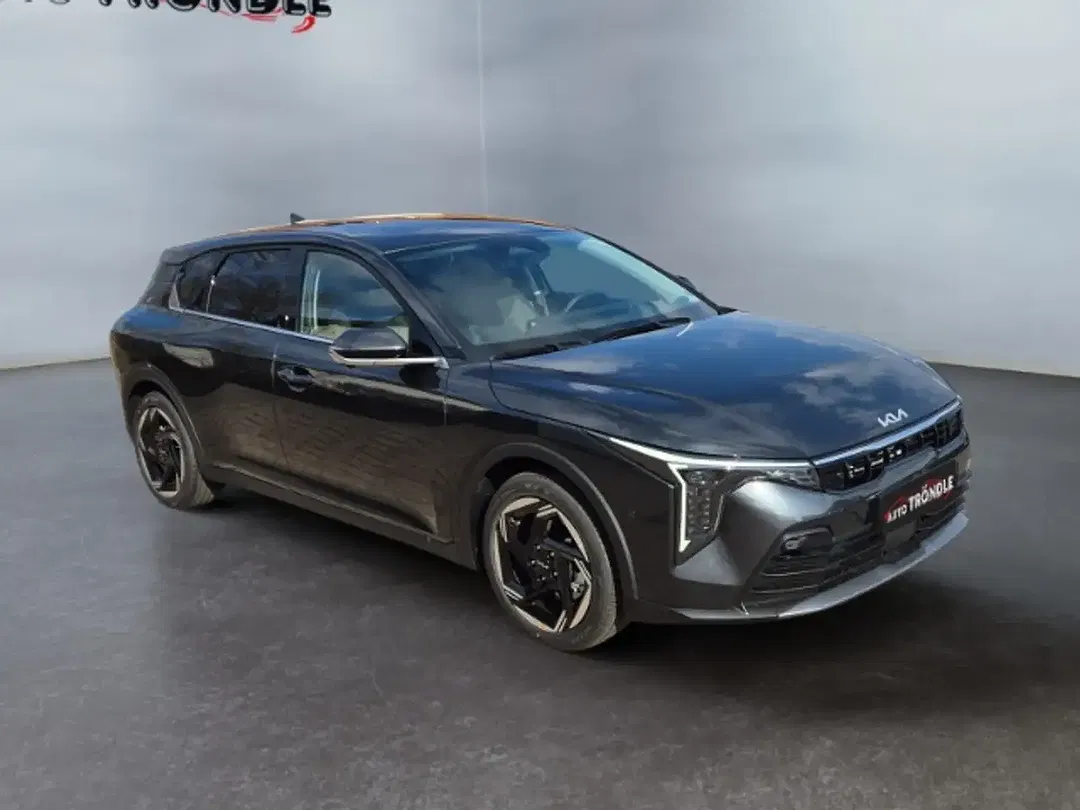 Kia K4 - Thumbnail 3