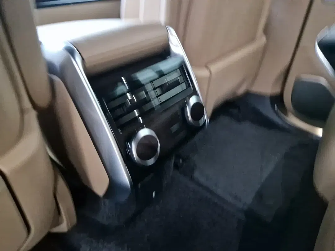 Land Rover Range Rover - Thumbnail 10