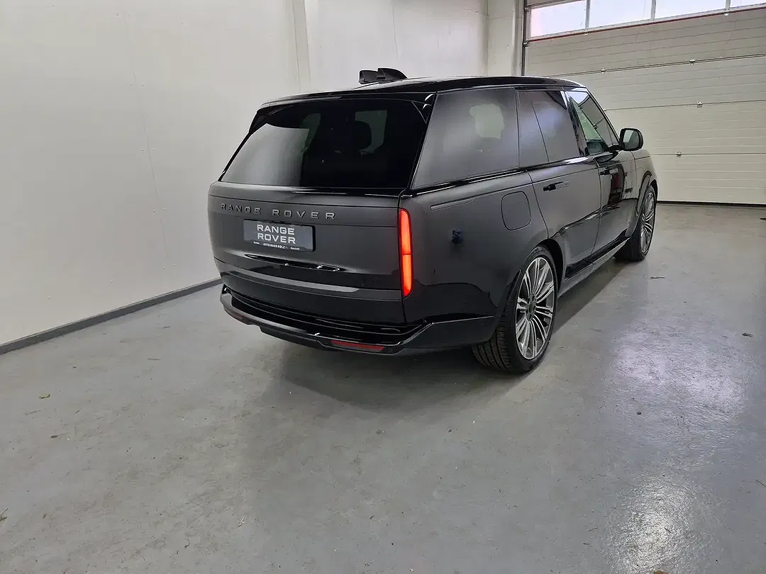 Land Rover Range Rover - Thumbnail 4
