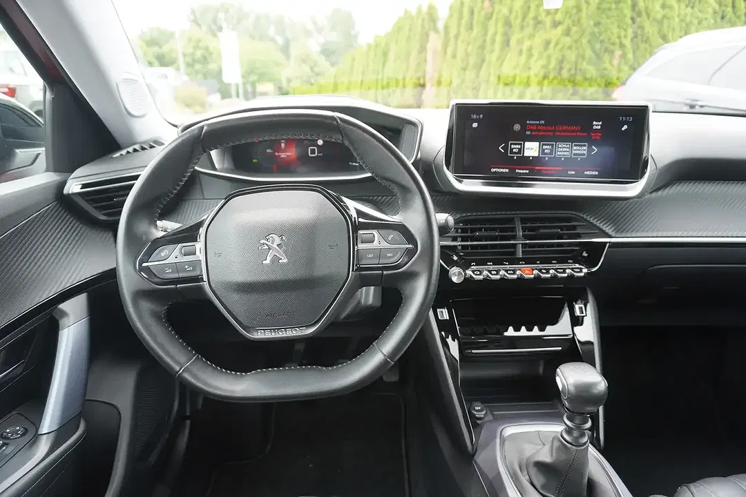 Peugeot 2008 - Thumbnail 9