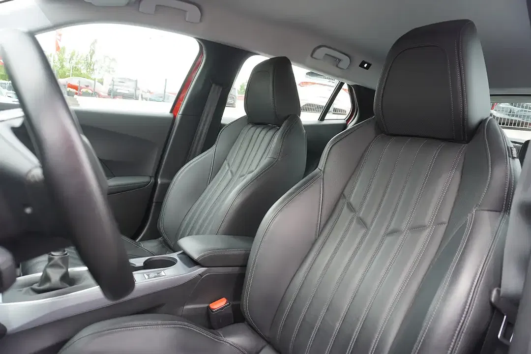 Peugeot 2008 - Thumbnail 11