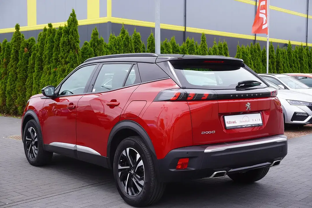 Peugeot 2008 - Thumbnail 2