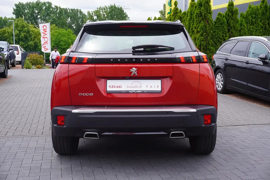 Peugeot 2008 - Thumbnail 3