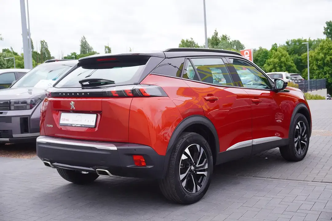 Peugeot 2008 - Thumbnail 4