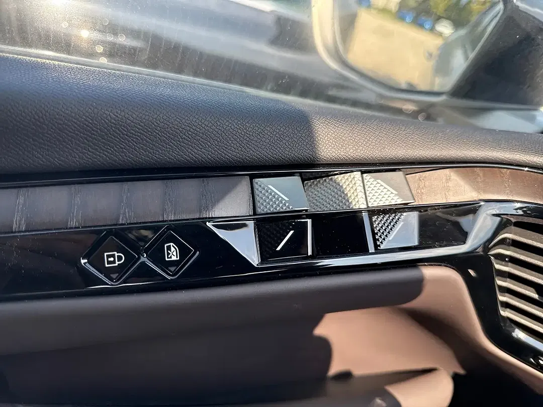 DS Automobiles DS 4 - Thumbnail 11