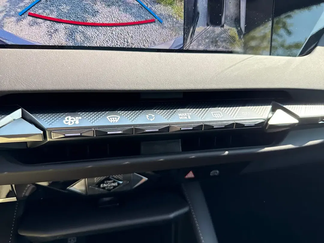 DS Automobiles DS 4 - Thumbnail 8