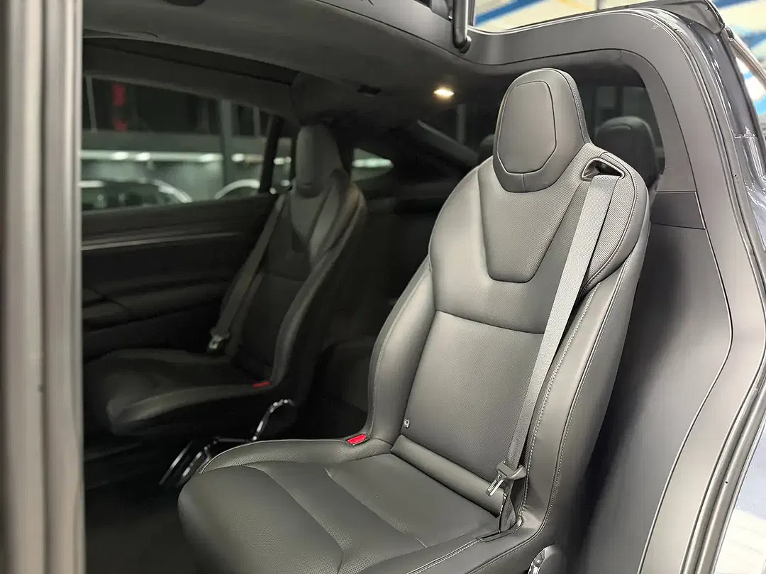 Tesla Model X - Thumbnail 13