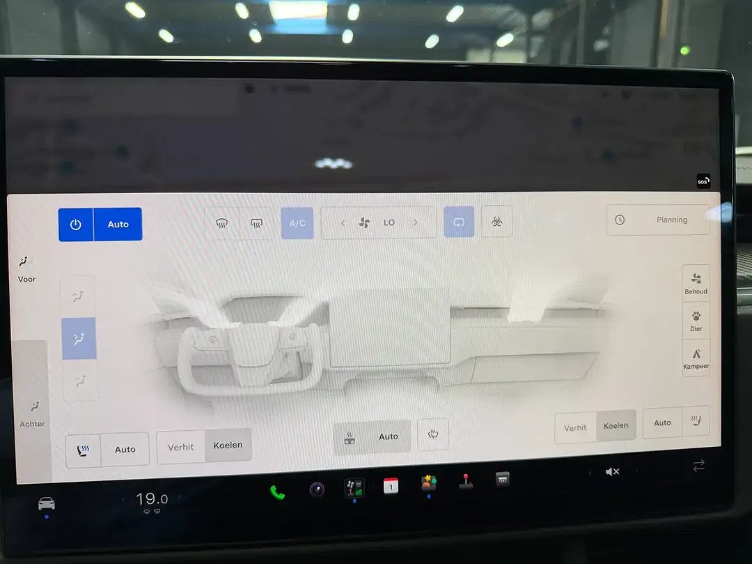 Tesla Model X - Thumbnail 19
