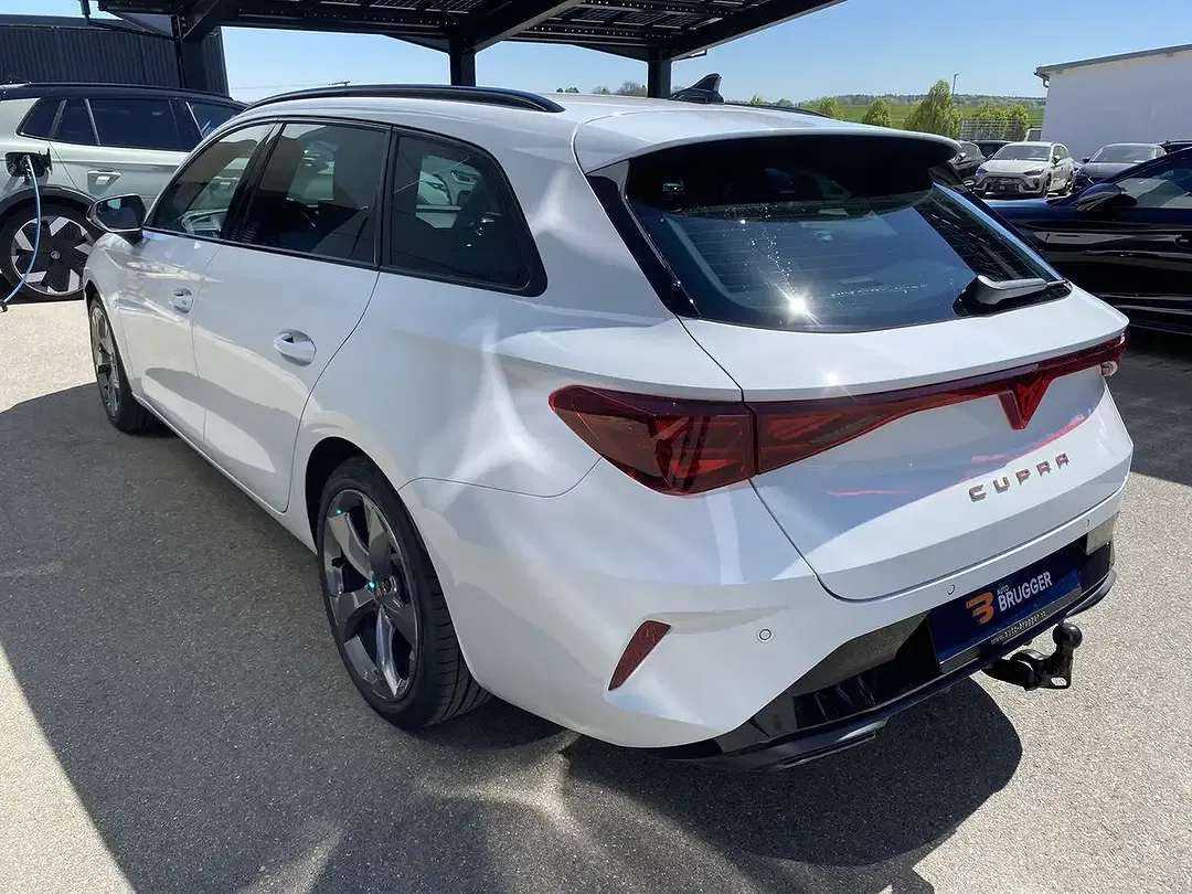 CUPRA Leon - Thumbnail 4