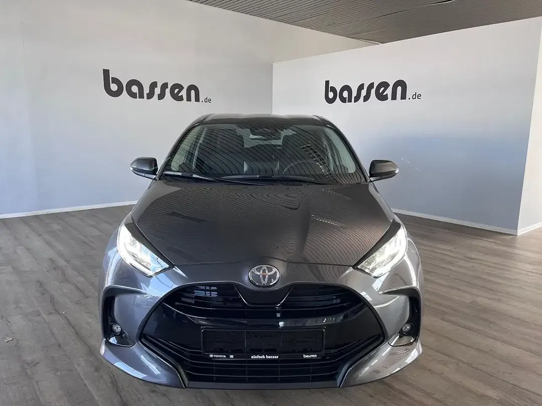 Toyota Yaris - Thumbnail 1