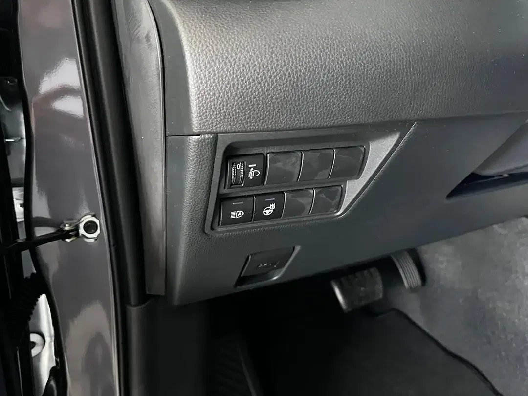 Toyota Yaris - Thumbnail 12