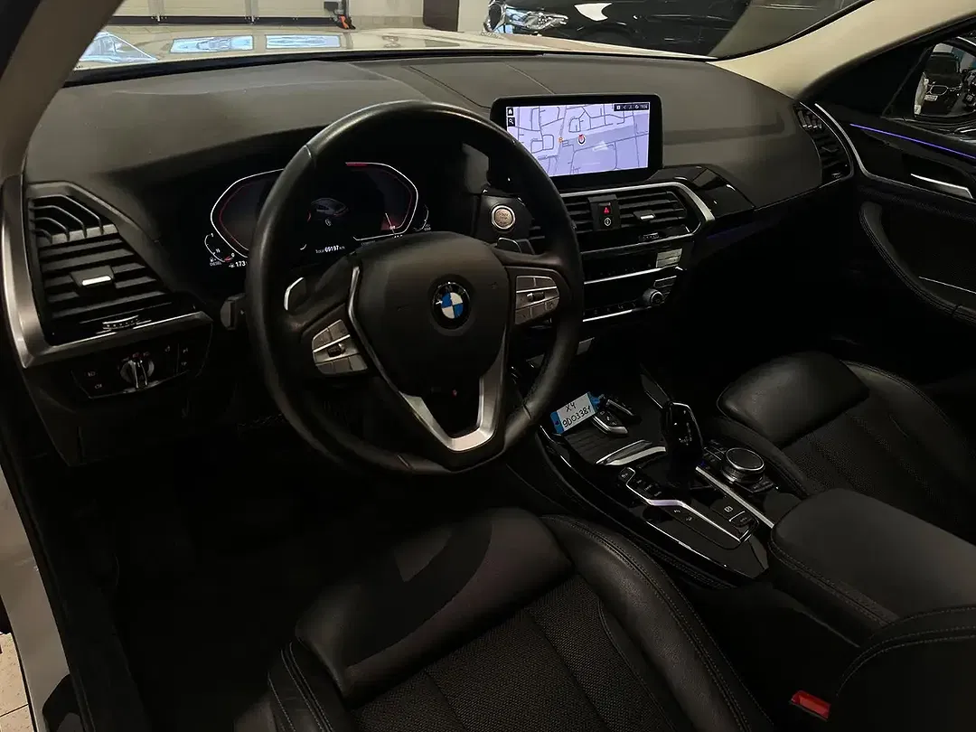 BMW X4 - Thumbnail 13