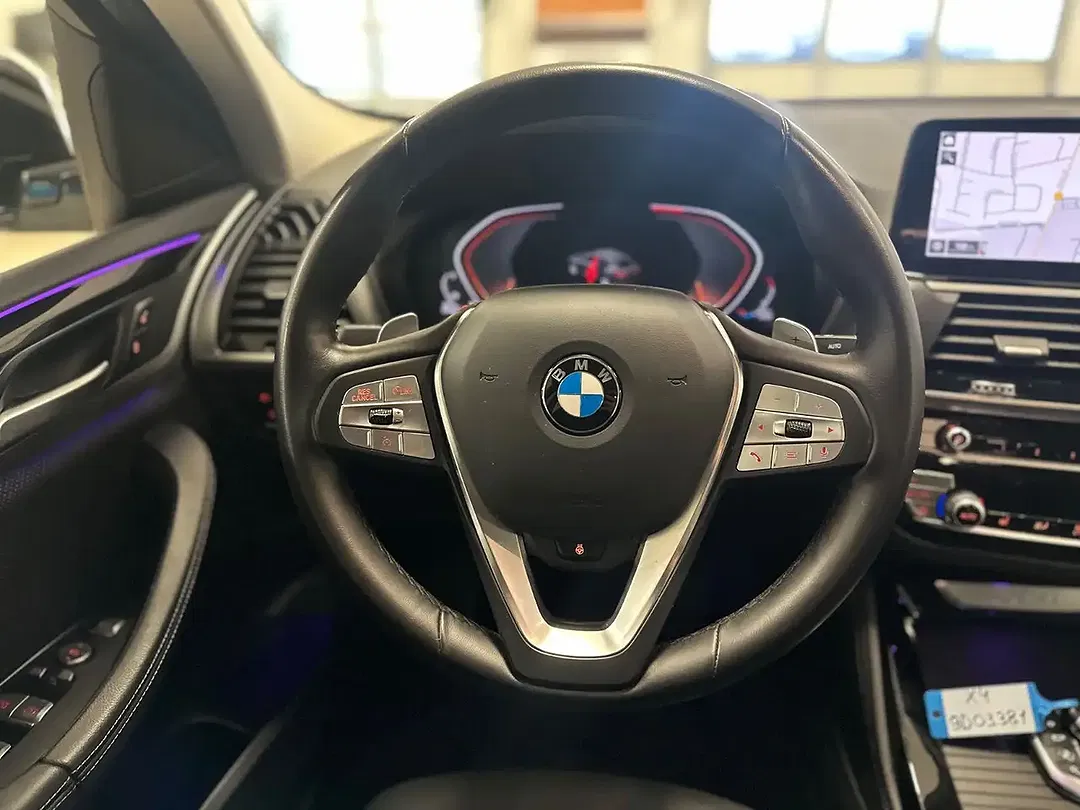 BMW X4 - Thumbnail 15